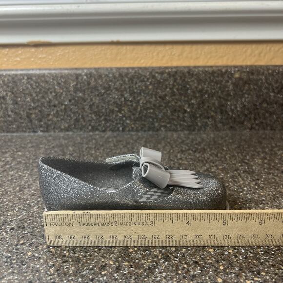 Mini Melissa Kids Little Girl Toddler Sz 7 Silver Glitter Bow Tassel Rubber Shoe - Picture 9 of 10